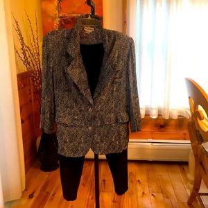 Vintage. Paraphernalia 100% Silk Jacket and Pants. Vintage. Size 8.